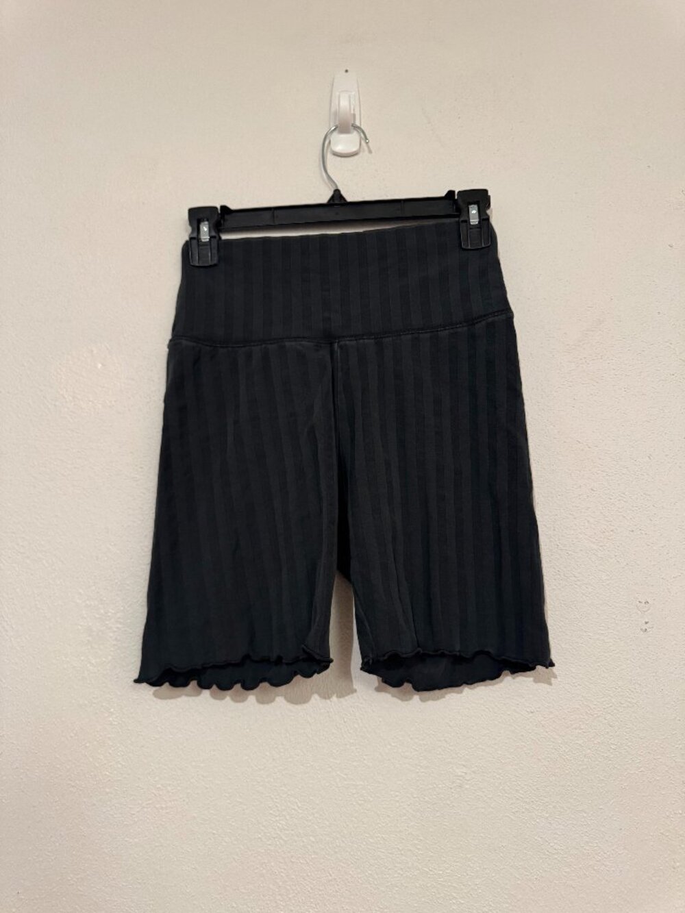 OFFLINE by Aerie Ribbed Bike Shorts – Size M